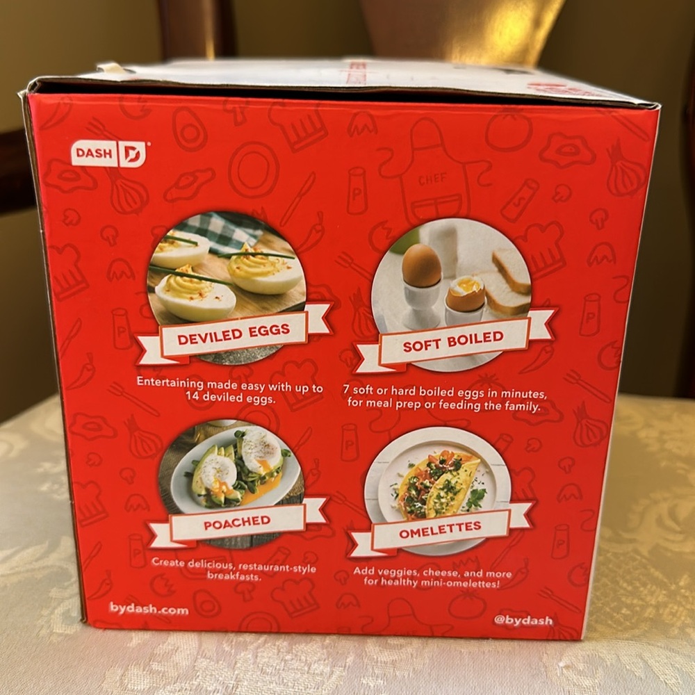 NIB Dash Everyday Egg Cooker, 7 egg capacity, variety of cooking styles - Picture 3 of 7